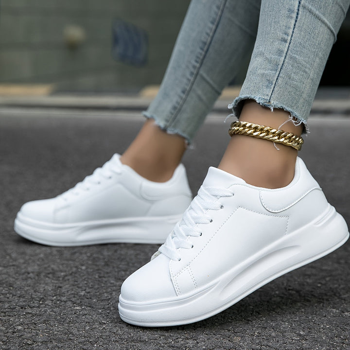 Witte dames sneakers met ondersteuning en demping – voor een comfortabele en actieve dag