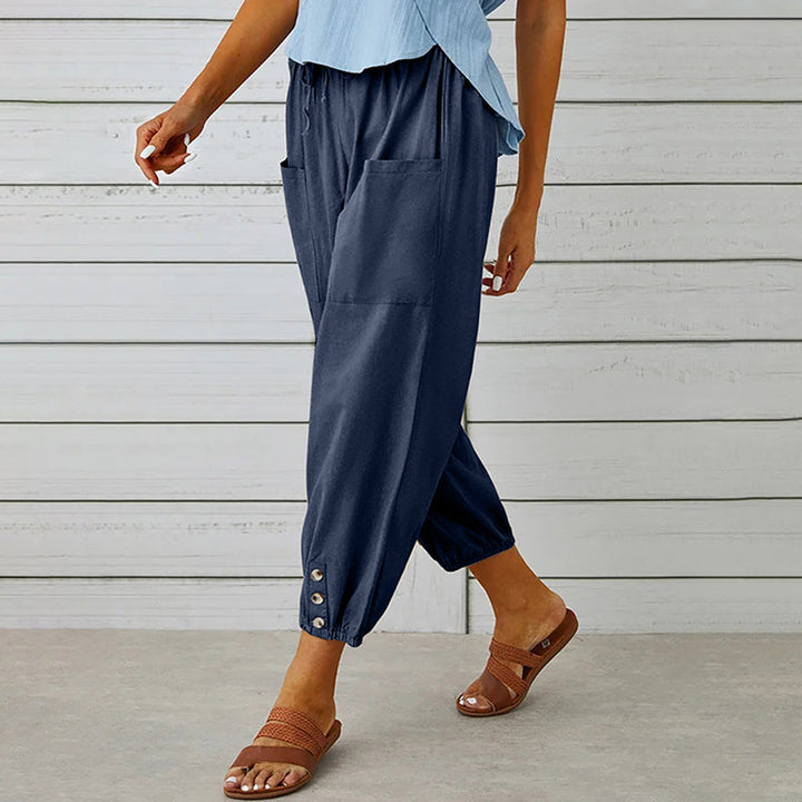 Damesbroek met elastische tailleband en knoopdetails – comfortabel, stijlvol en praktisch