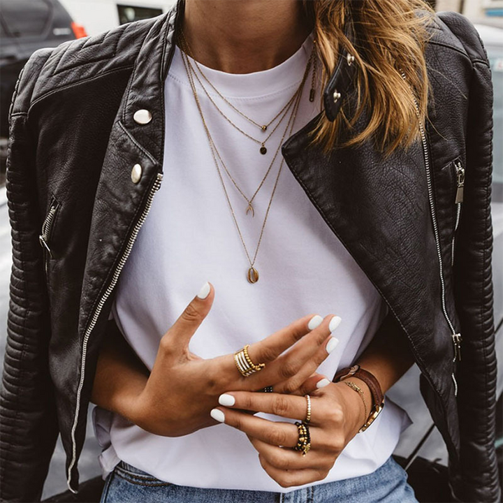 Avalon | Getailleerd lichtgewicht polyester herfstjack voor dames met bikerdetails en asymmetrische ritssluiting