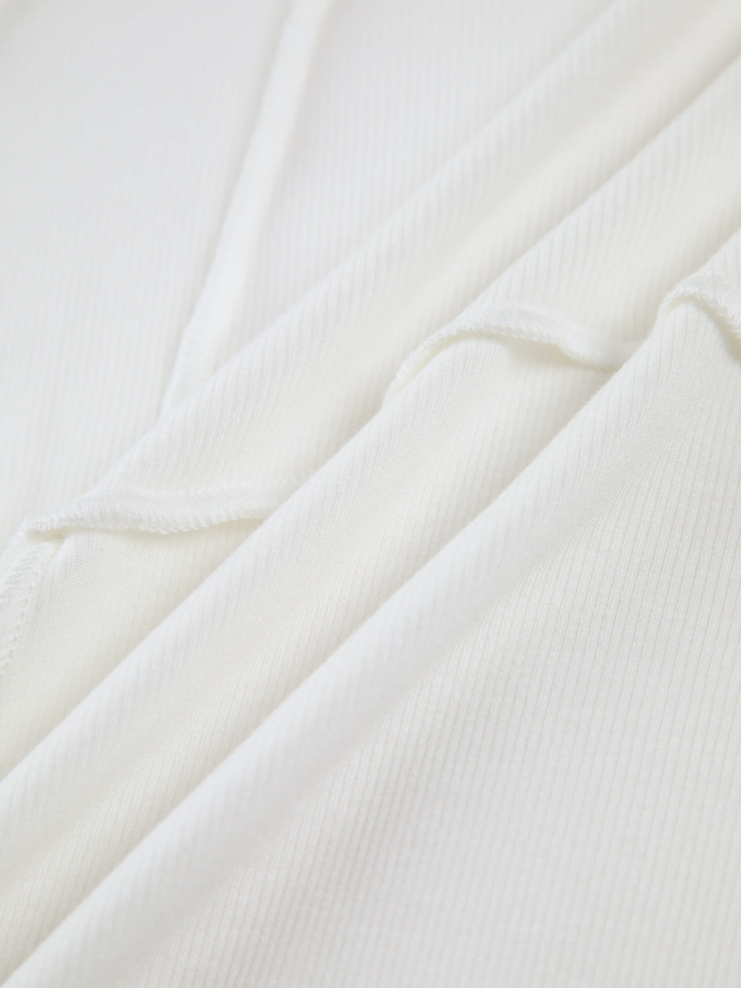 Basic Top met Piping-detail en Lange Mouwen