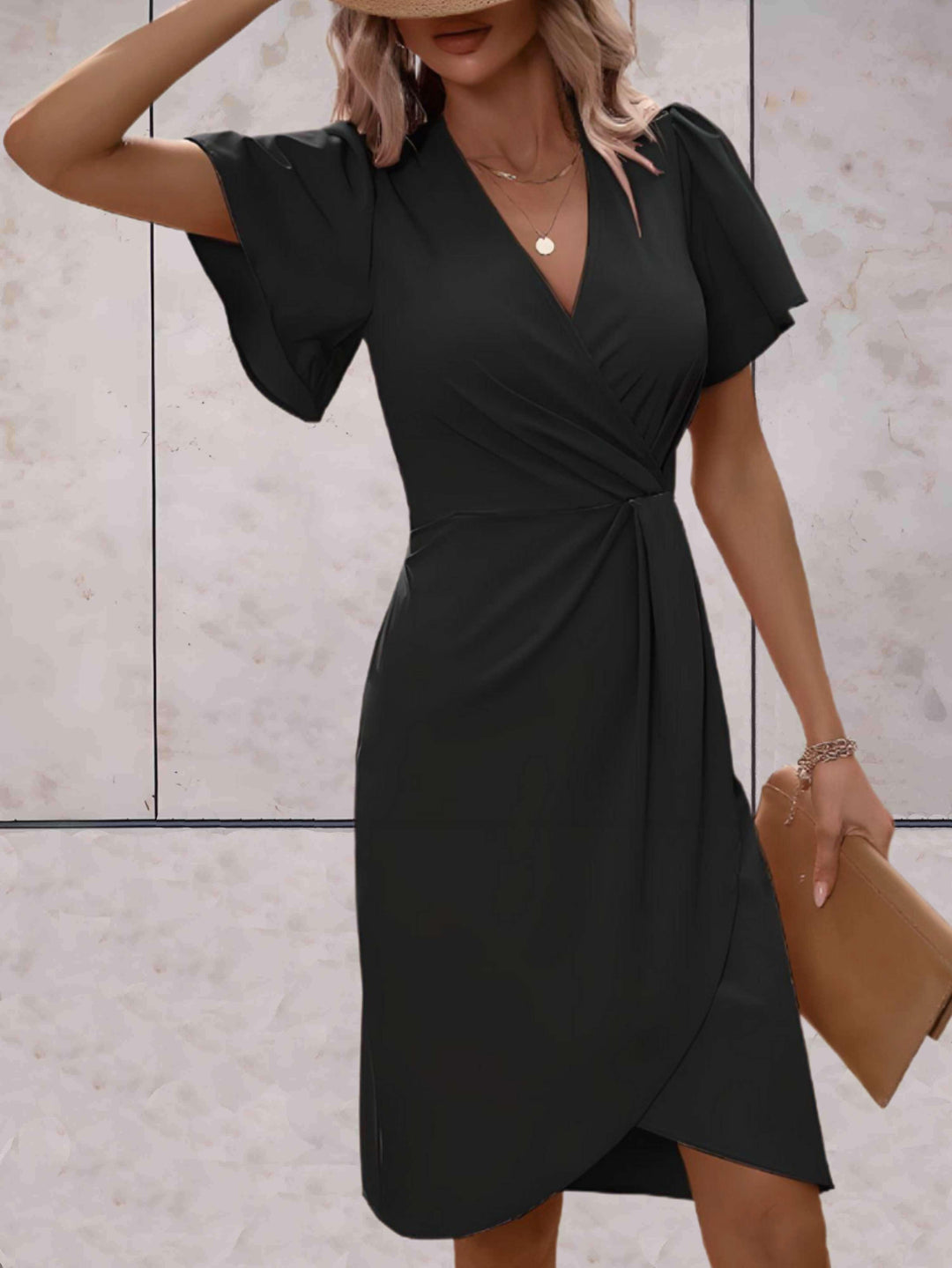 Alina - Chique Slim Fit Jurk met Zwierige Mouwen