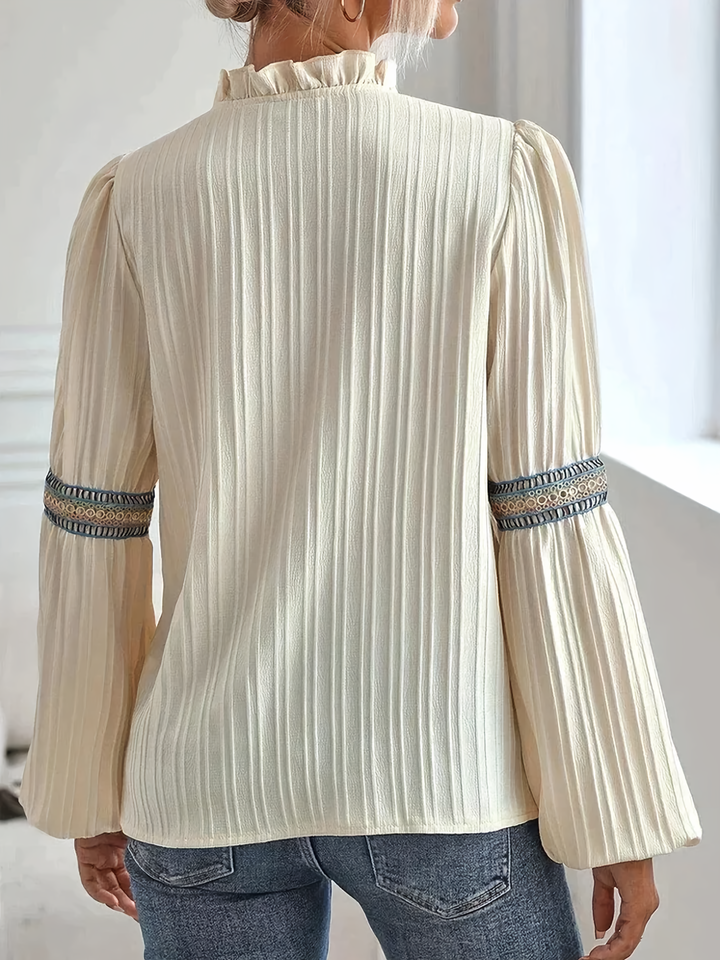 Mila - Dames Blouse - Kanten Details voor een Elegante Stijl