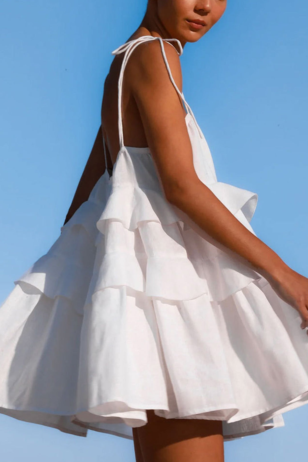 Linde – Katoenen Babydoll-jurk met Strikbandjes en Gelaagde Rok