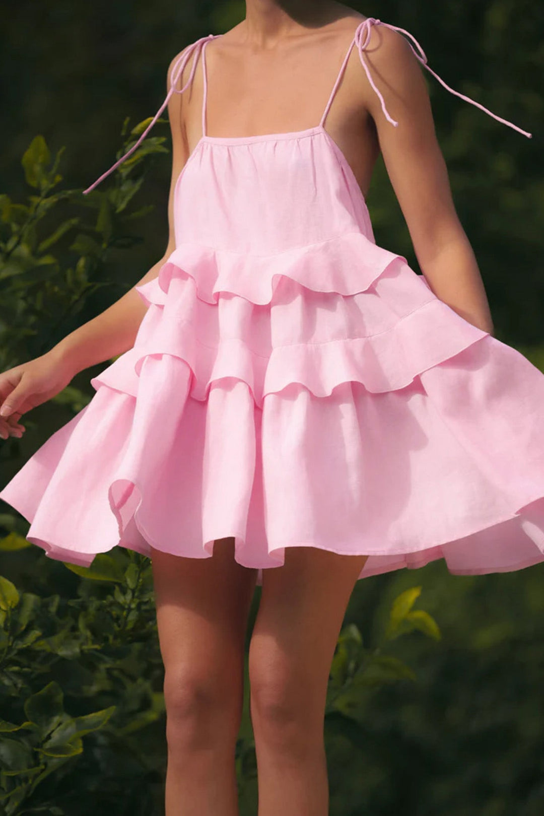 Linde – Katoenen Babydoll-jurk met Strikbandjes en Gelaagde Rok