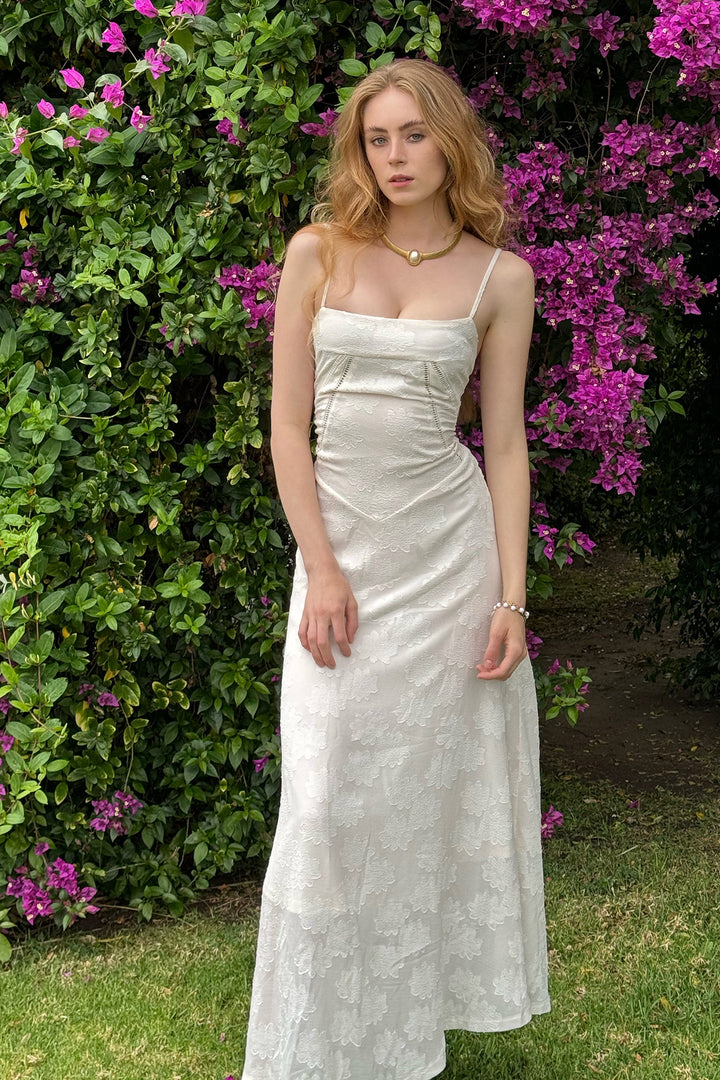 Lara – Mouwloze Maxi Jurk met Kant en Striksluiting Achter-