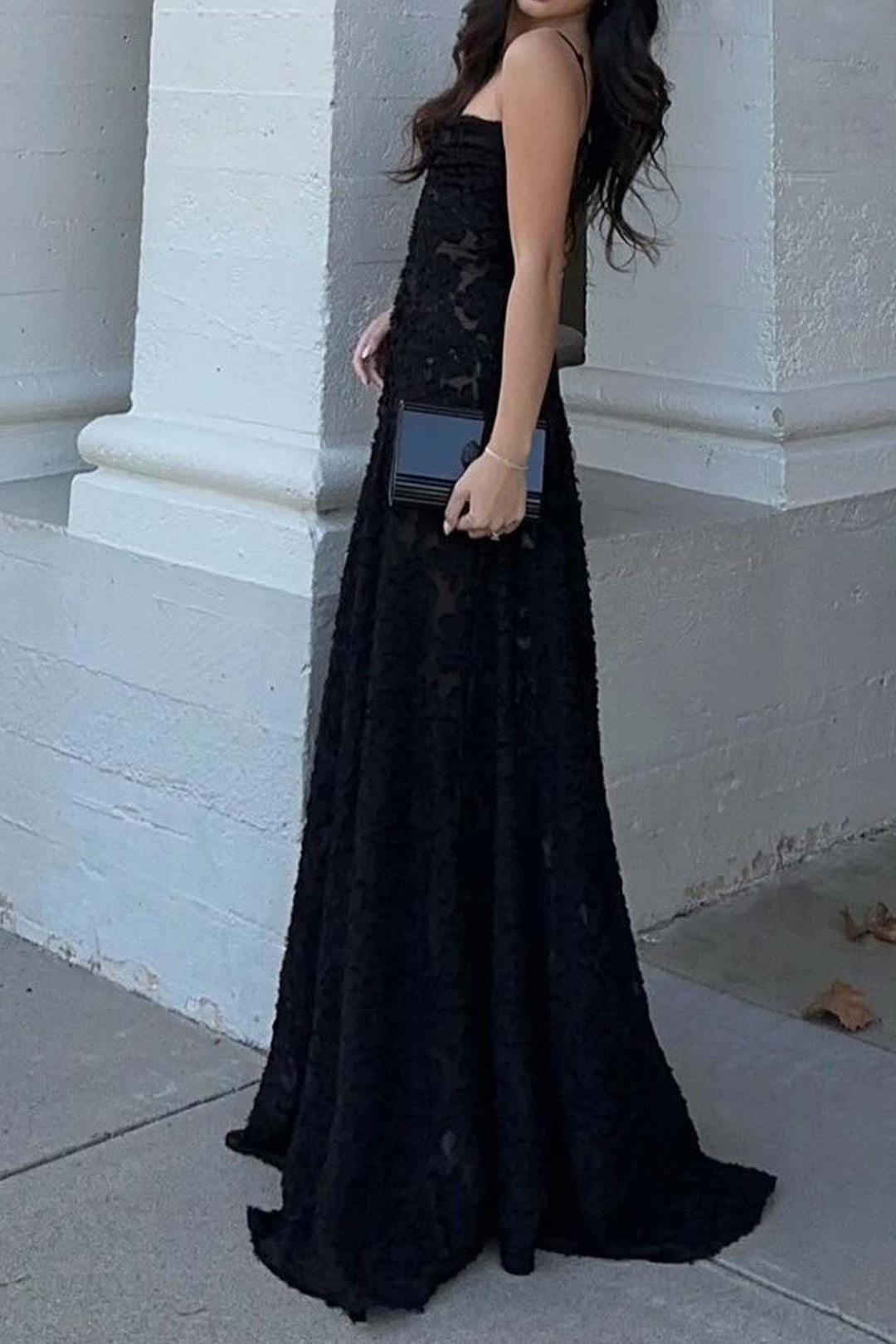 Lara – Mouwloze Maxi Jurk met Kant en Striksluiting Achter-