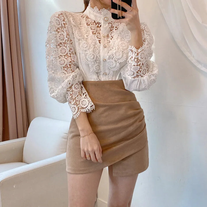 Alina Dames Kantblouse – Vintage-elegante blouse met holle mouwen en kraag