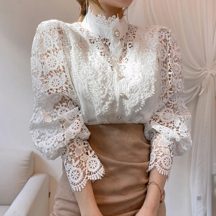 Alina Dames Kantblouse – Vintage-elegante blouse met holle mouwen en kraag