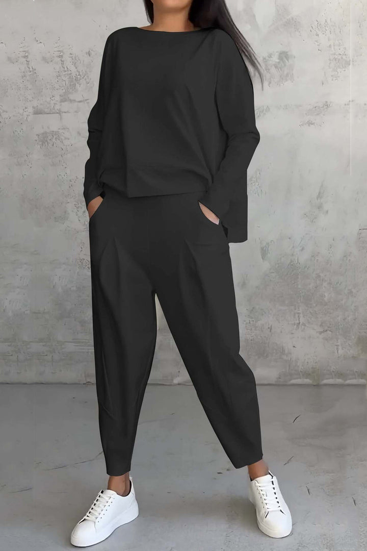 Jinthe – Two-Piece Lounge Set met High-Low Sweater