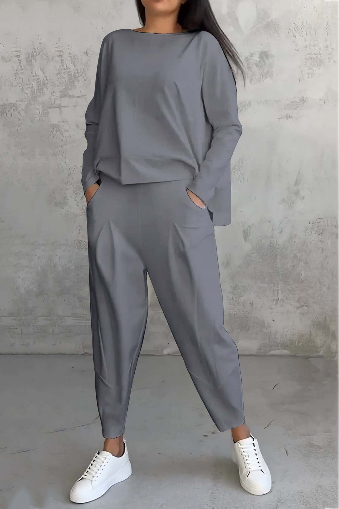 Jinthe – Two-Piece Lounge Set met High-Low Sweater