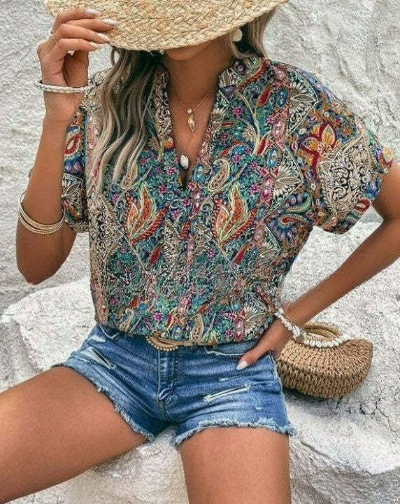 Elodie Dames Vintage Blouse – Elegante V-hals blouse met moderne kraag en stijlvolle print