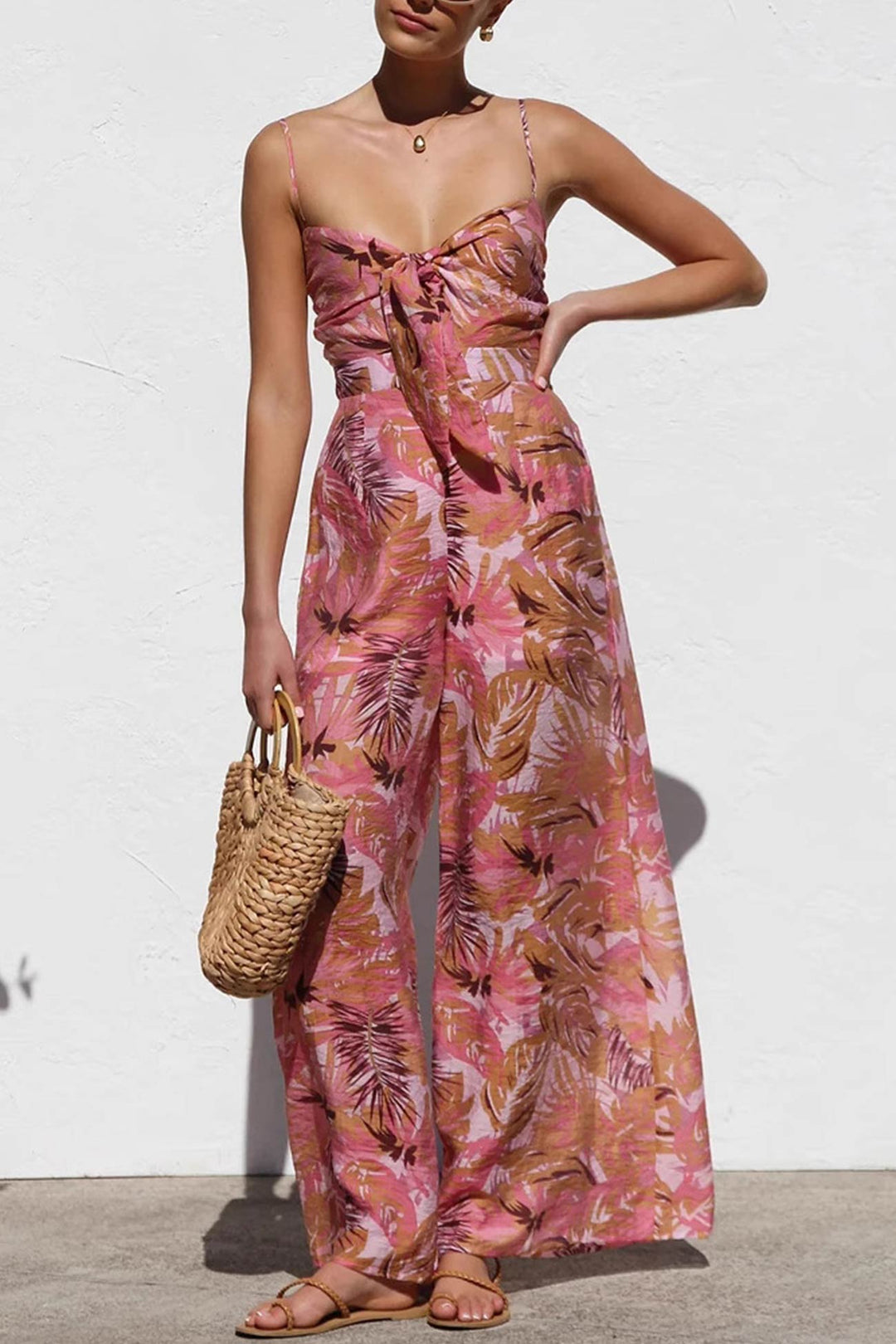 Nina – Gebloemde Jumpsuit met Strikdetail en Spaghettibandjes