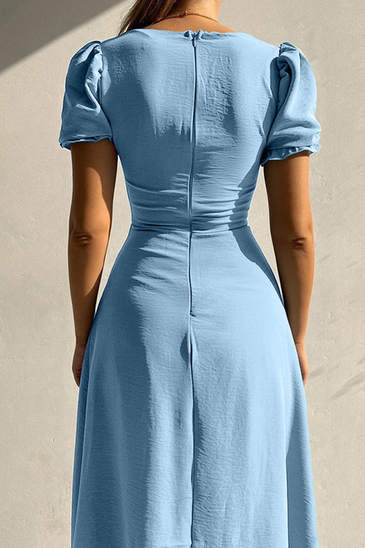 Linde – Midi Jurk met Pofmouwen en Knoopsluiting