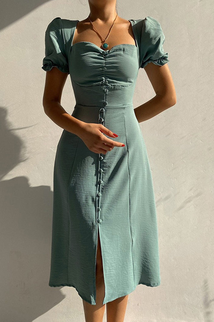 Linde – Midi Jurk met Pofmouwen en Knoopsluiting