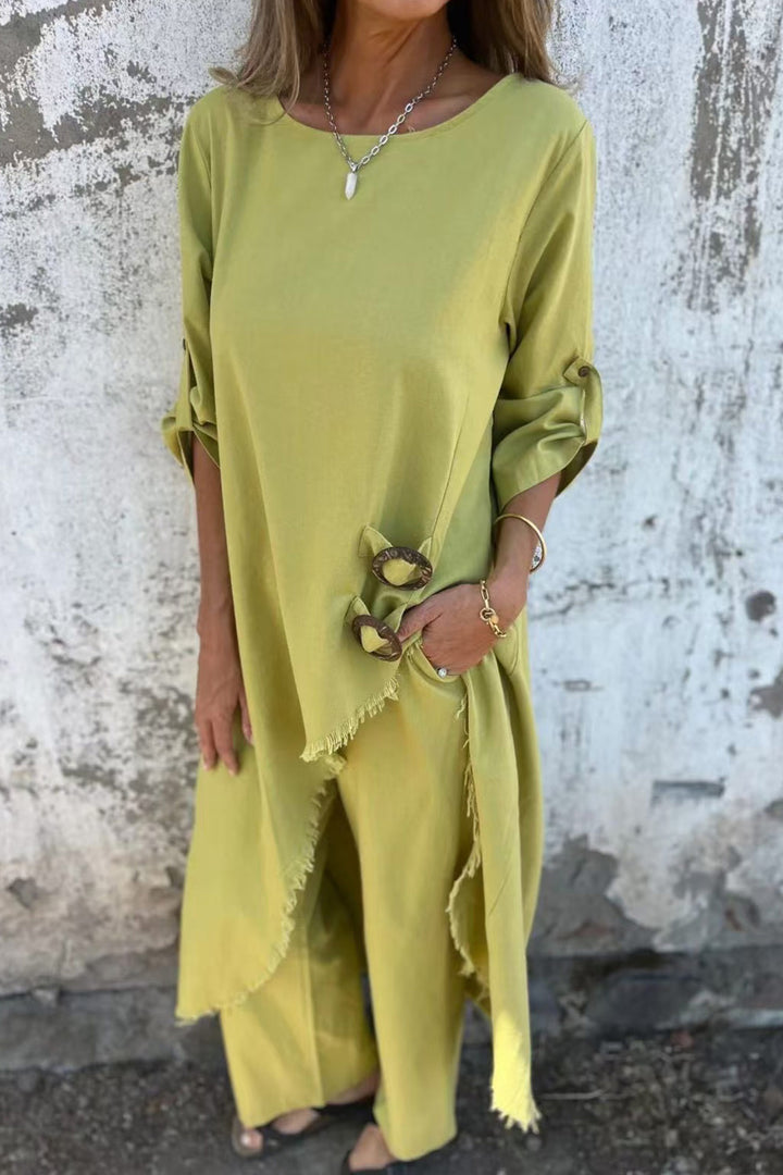 Veerle – Two-Piece Set met Ruwe Zoom en Asymmetrische Tuniek
