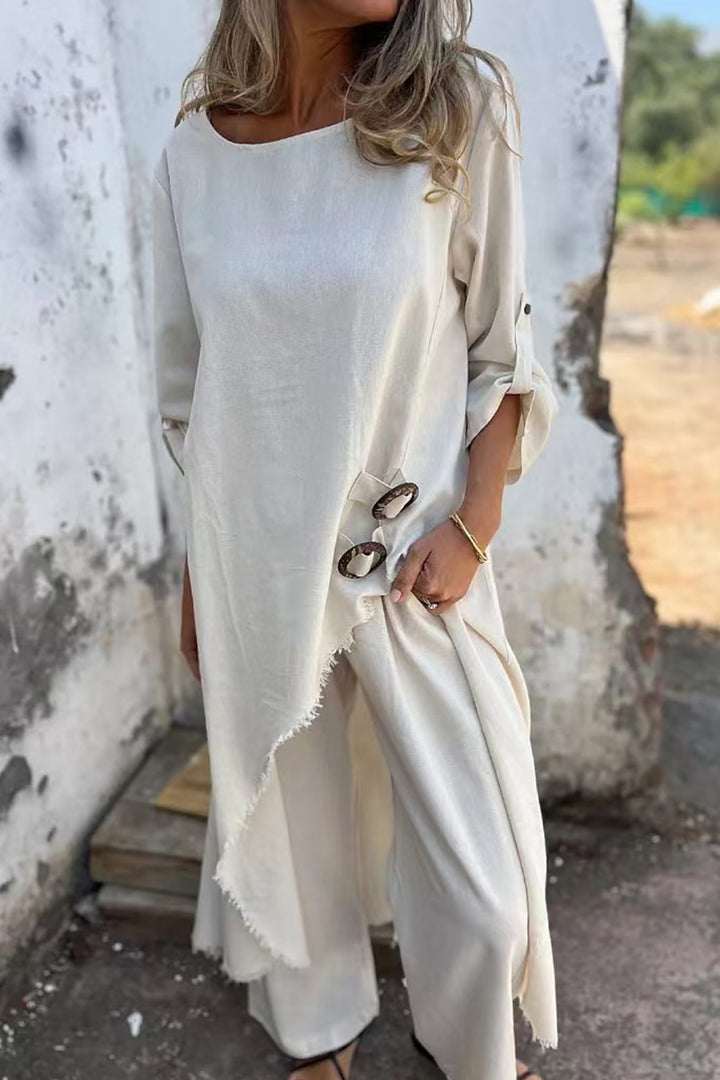 Veerle – Two-Piece Set met Ruwe Zoom en Asymmetrische Tuniek