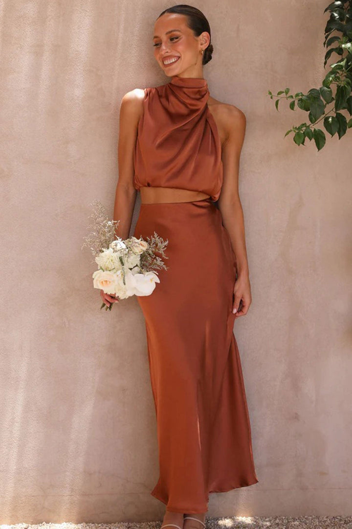 Madelief – Satijnen Two-Piece Set met Hoge Taille en Midi Rok