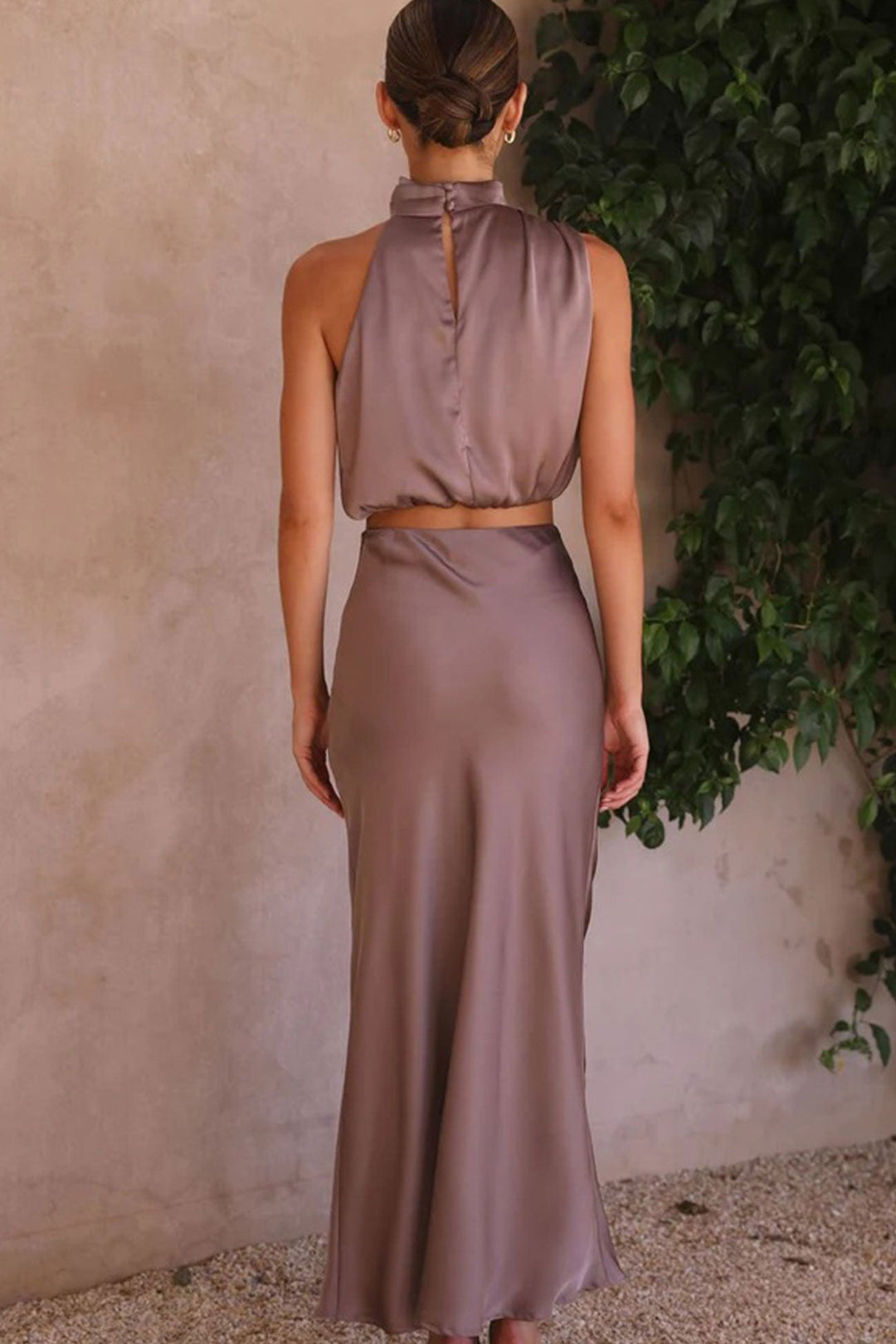 Madelief – Satijnen Two-Piece Set met Hoge Taille en Midi Rok