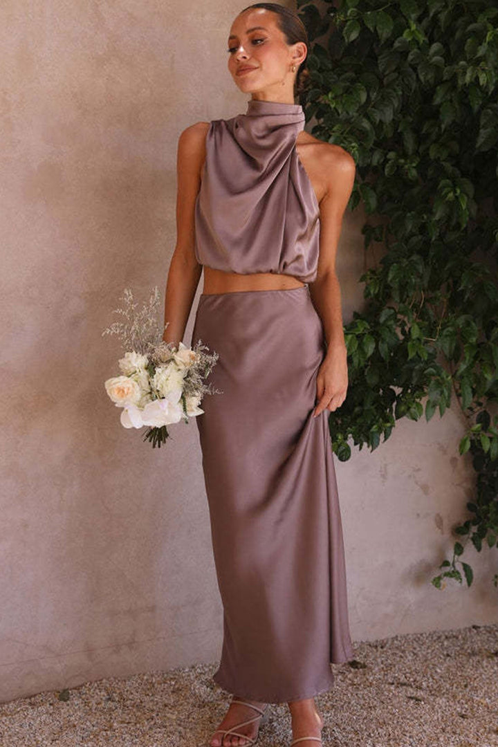 Madelief – Satijnen Two-Piece Set met Hoge Taille en Midi Rok