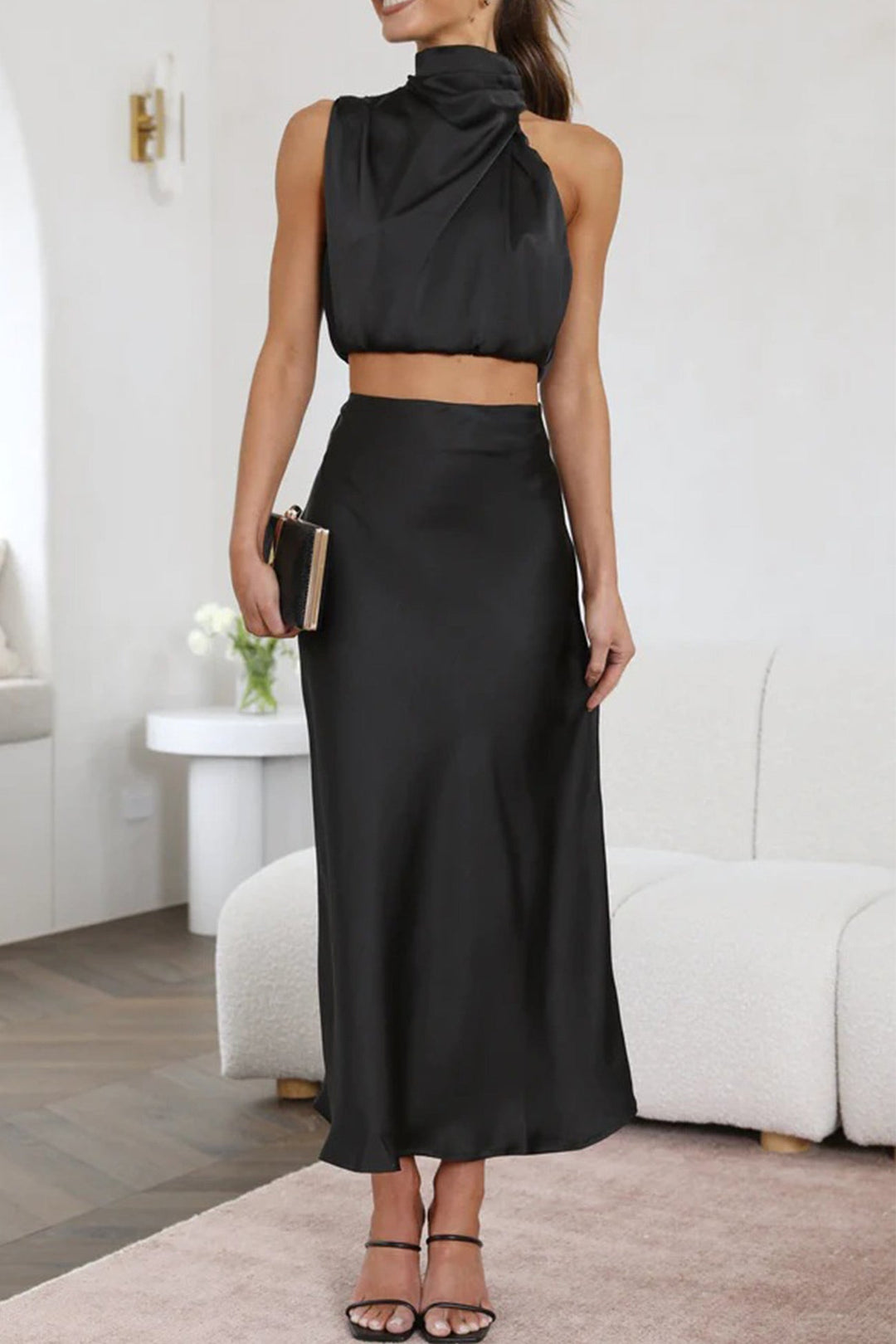 Madelief – Satijnen Two-Piece Set met Hoge Taille en Midi Rok
