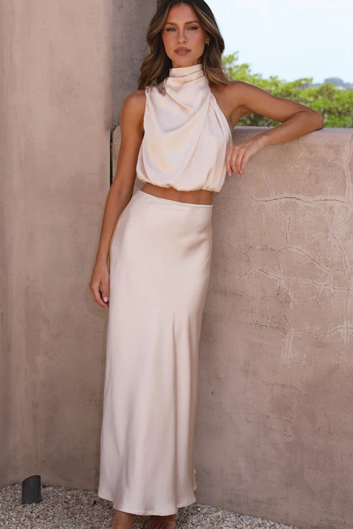 Madelief – Satijnen Two-Piece Set met Hoge Taille en Midi Rok