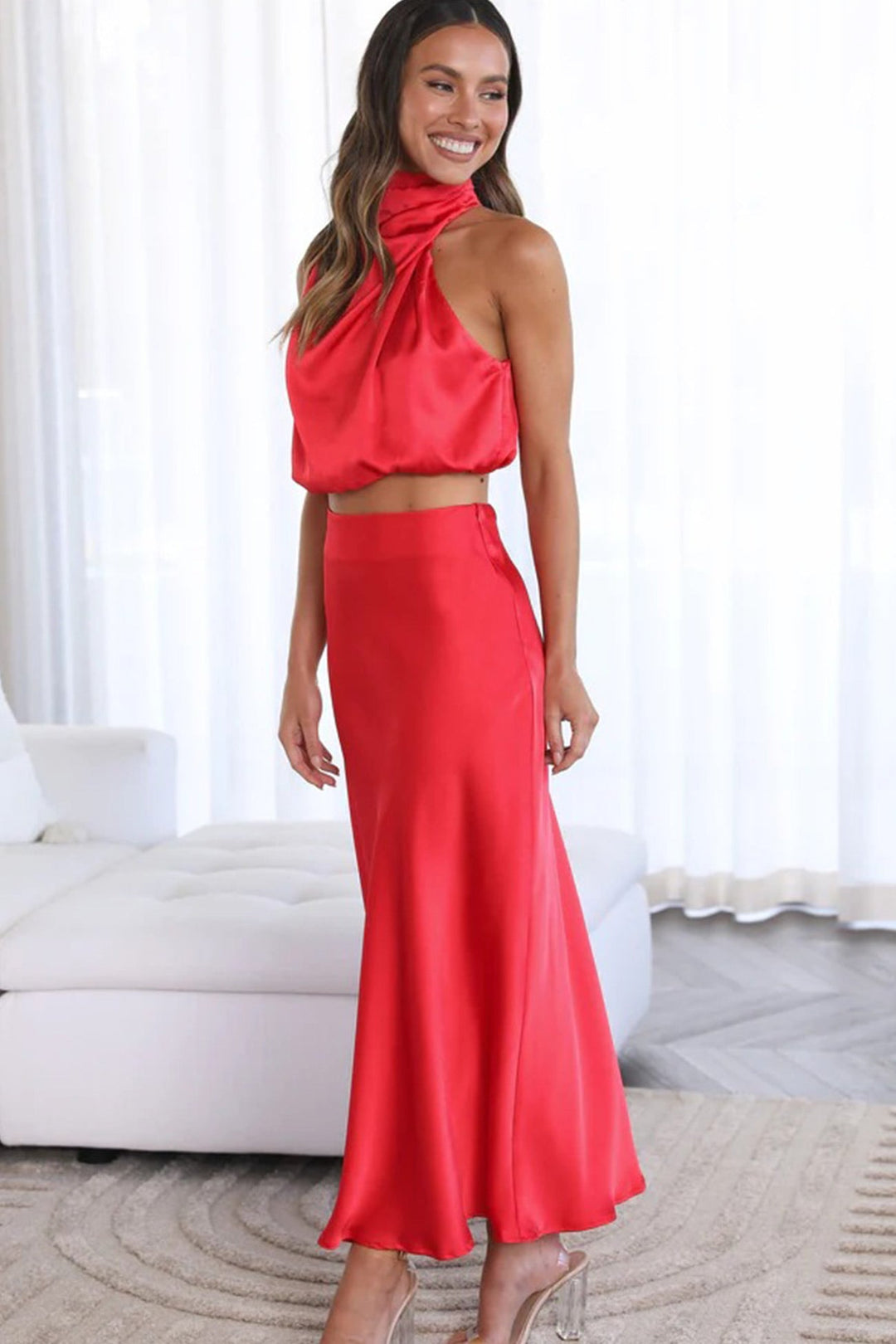 Madelief – Satijnen Two-Piece Set met Hoge Taille en Midi Rok