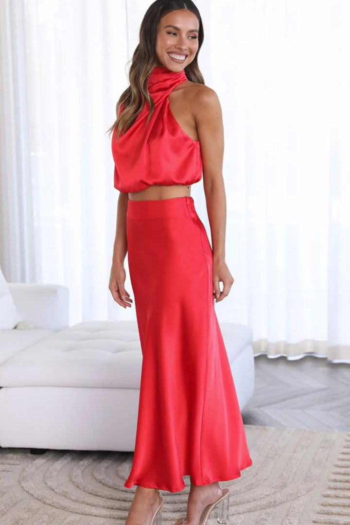 Madelief – Satijnen Two-Piece Set met Hoge Taille en Midi Rok