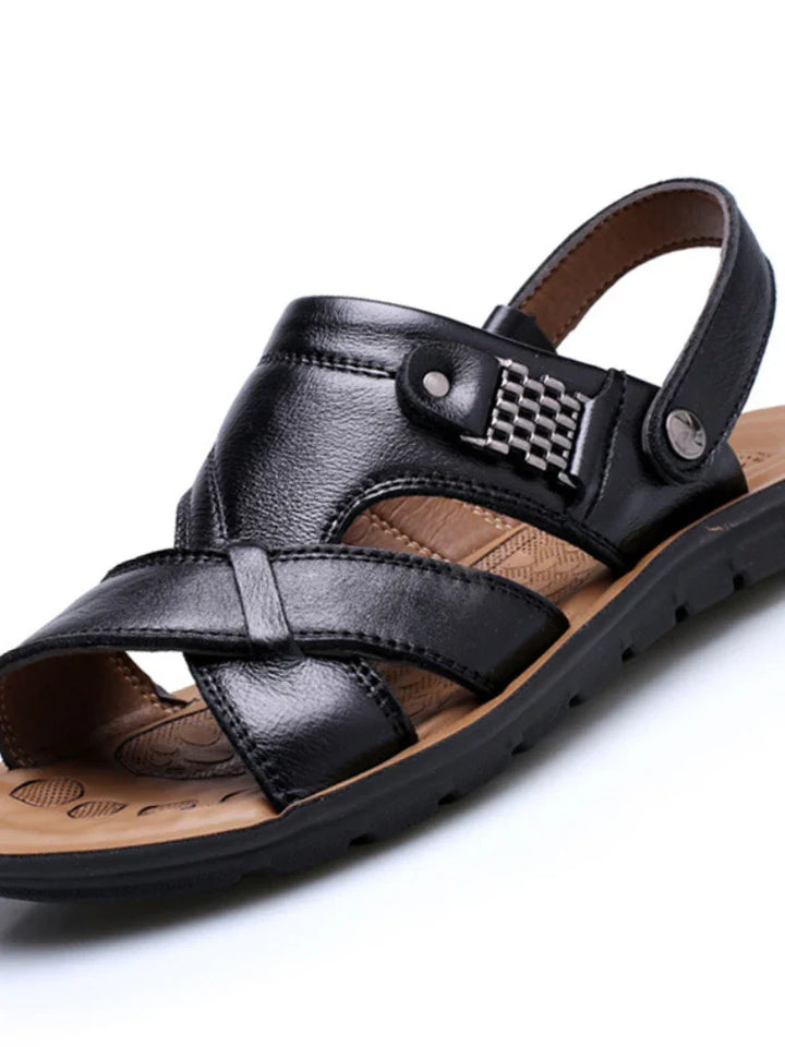 Leren herensandalen met gekruiste banden – stijlvol, comfortabel en perfect voor warme dagen