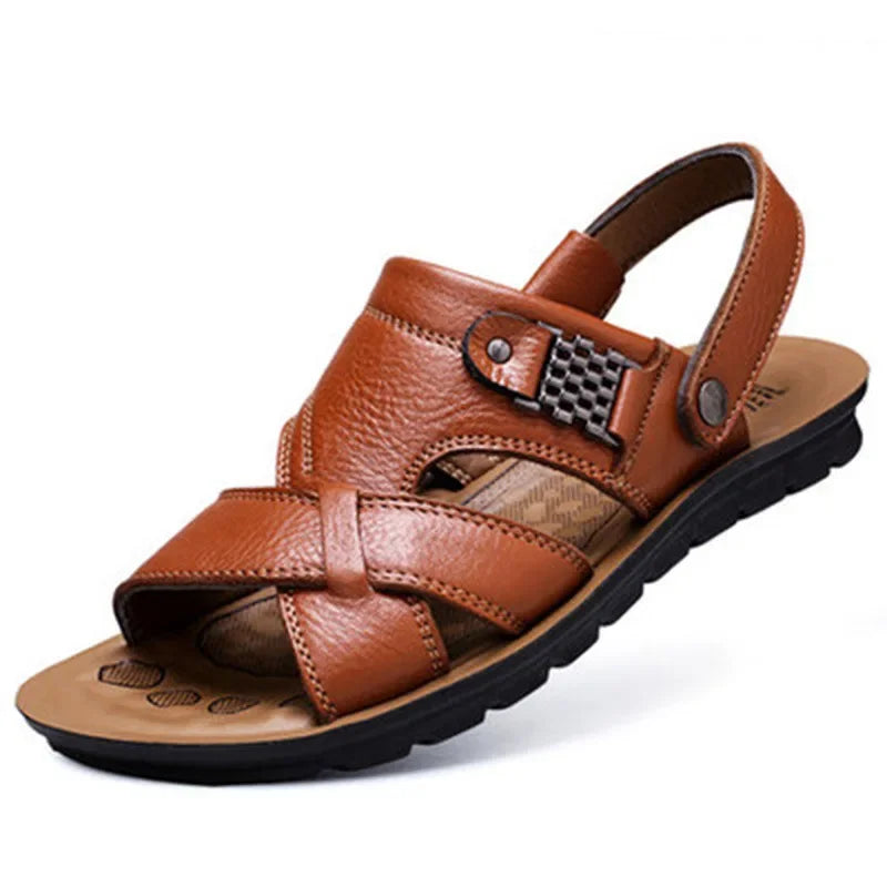 Leren herensandalen met gekruiste banden – stijlvol, comfortabel en perfect voor warme dagen