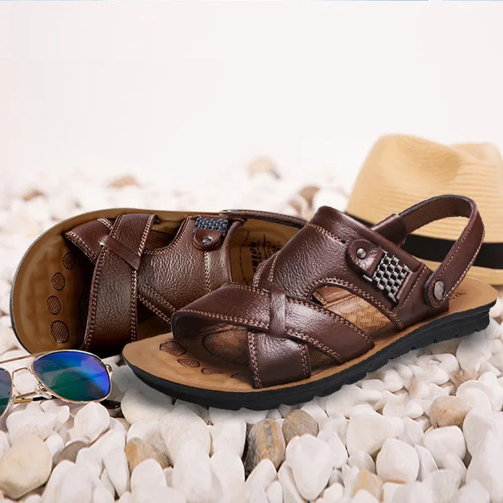 Leren herensandalen met gekruiste banden – stijlvol, comfortabel en perfect voor warme dagen