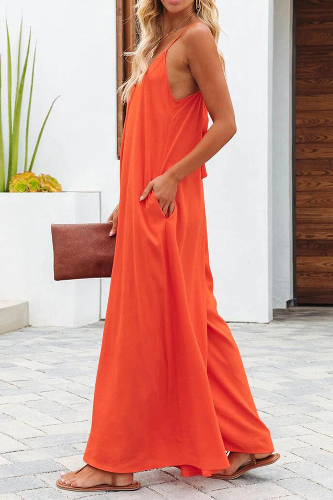 Mira – Cami Jumpsuit met V-Hals, Zakken en Wijde Pijpen