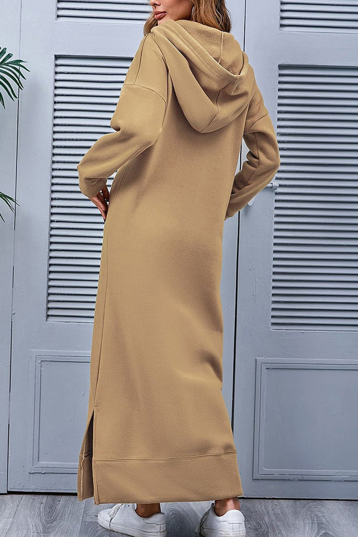 Saar – Hoodie Jurk met Grote Zak en Splitzoom