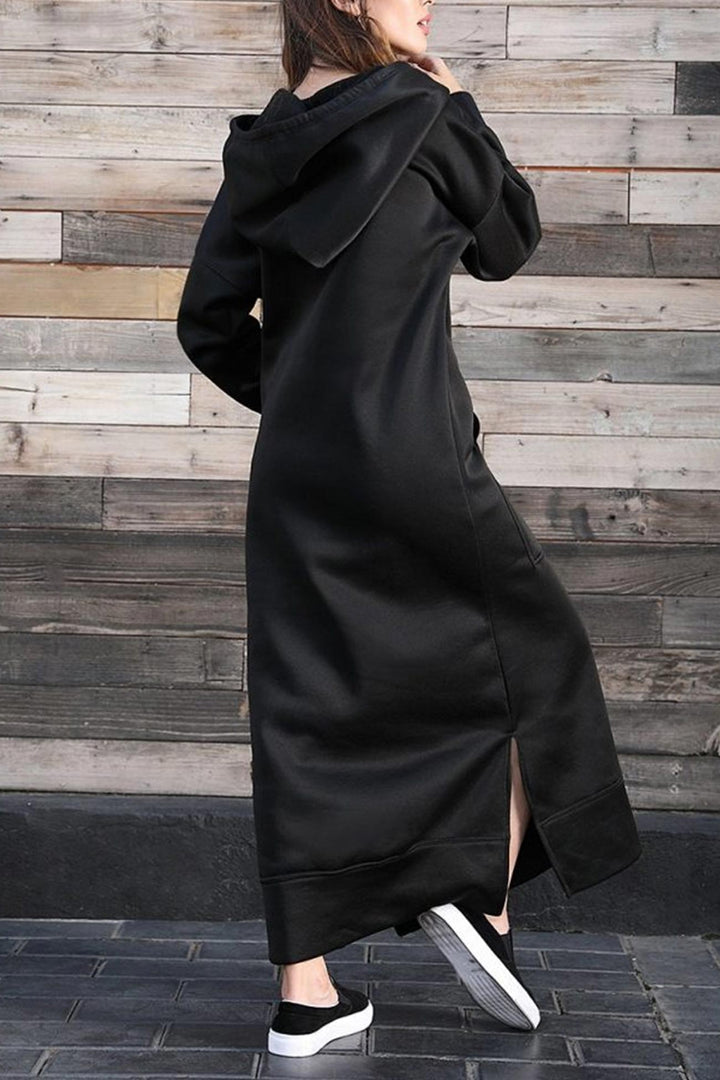 Saar – Hoodie Jurk met Grote Zak en Splitzoom
