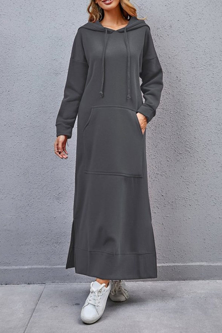 Saar – Hoodie Jurk met Grote Zak en Splitzoom
