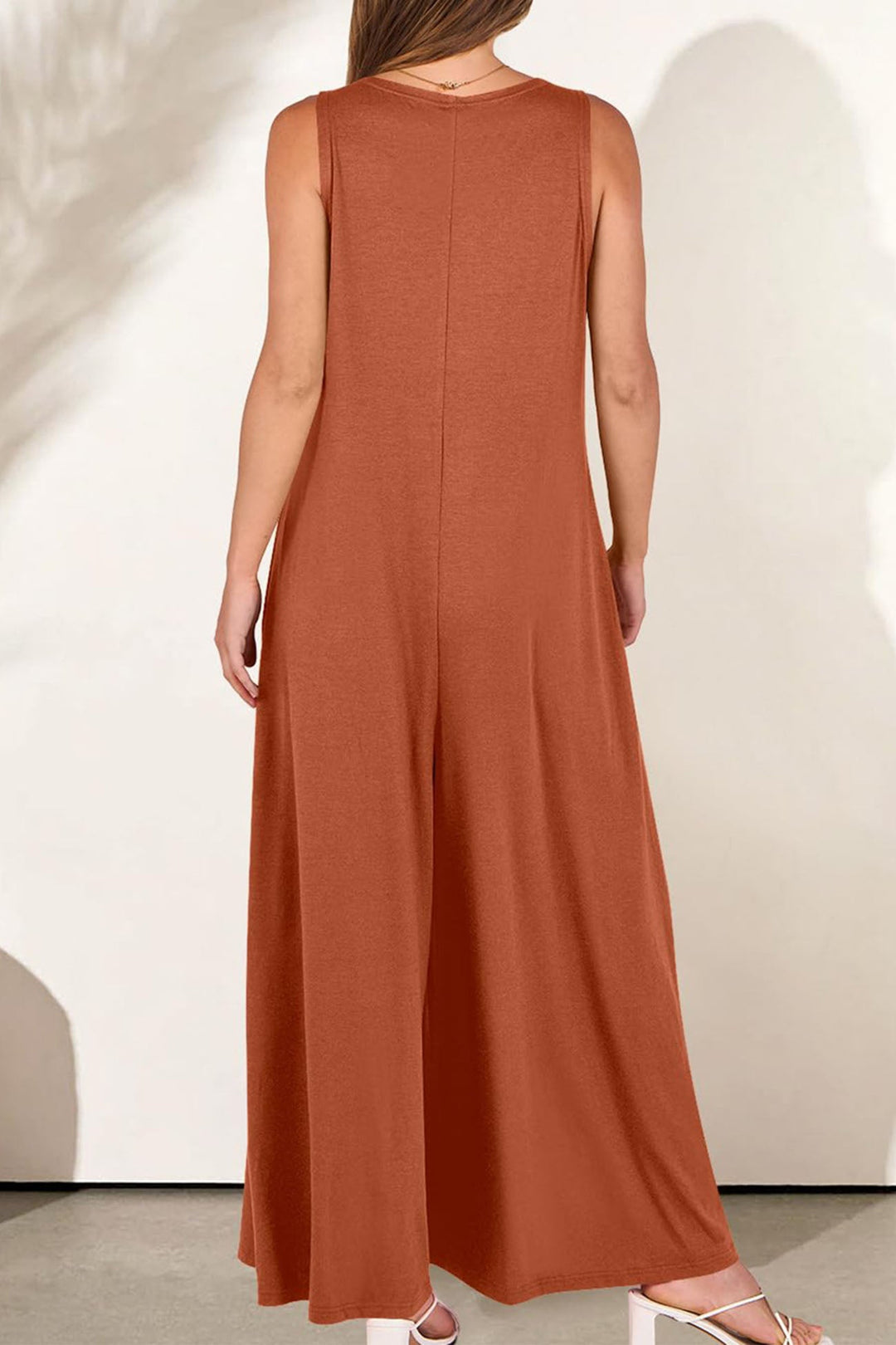 Floor – Mouwloze Jumpsuit met V-Hals en Wijde Pijpen