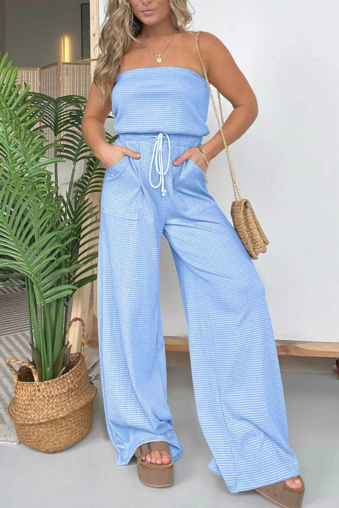 Sterre – Gestreepte Strapless Jumpsuit met Aantrekkoord en Wijde Pijpen