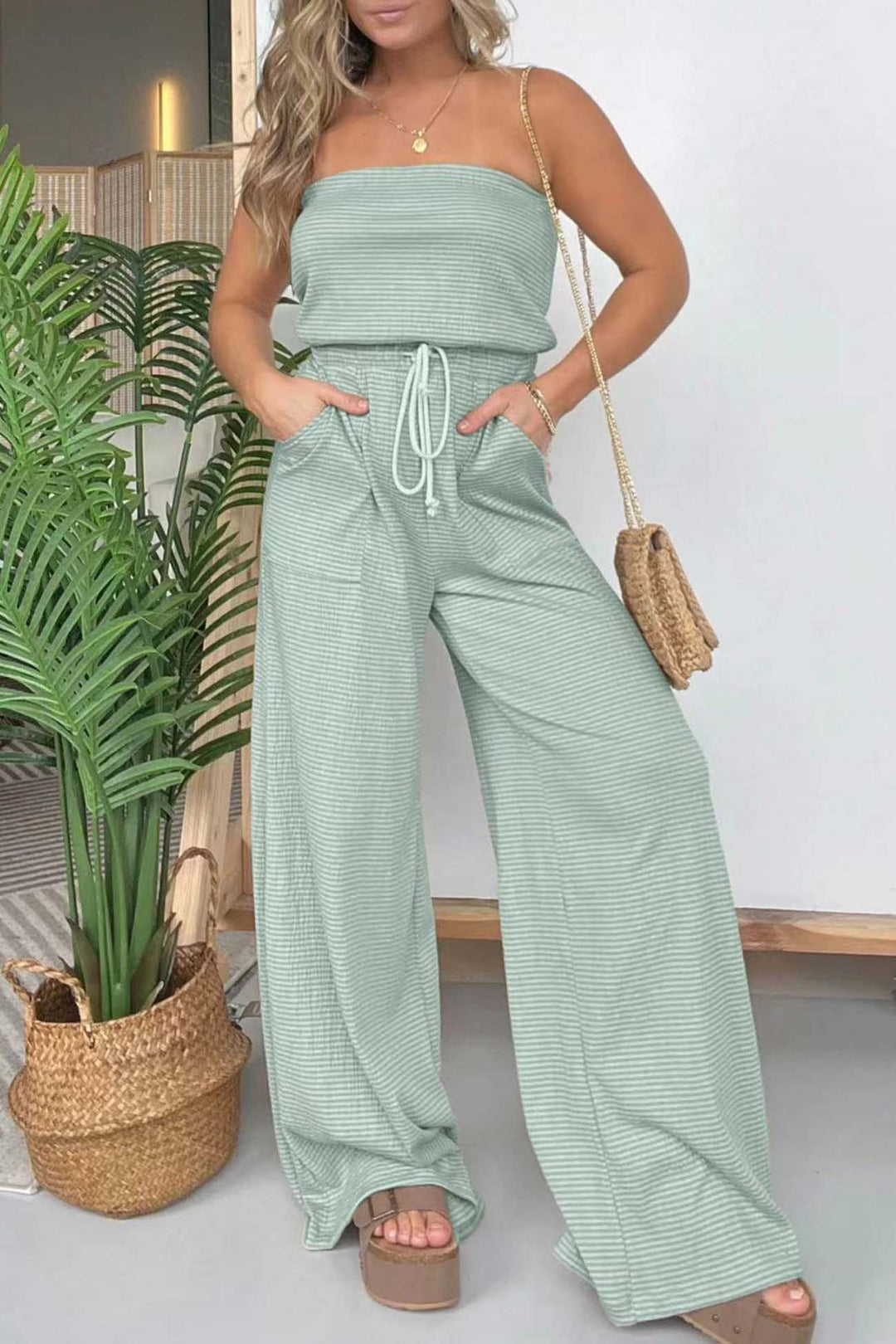Sterre – Gestreepte Strapless Jumpsuit met Aantrekkoord en Wijde Pijpen