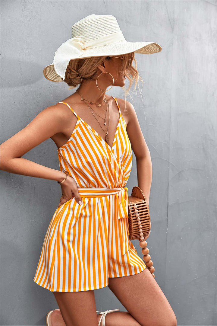 Esmee – Gestreepte Playsuit met V-Hals en Strikdetail