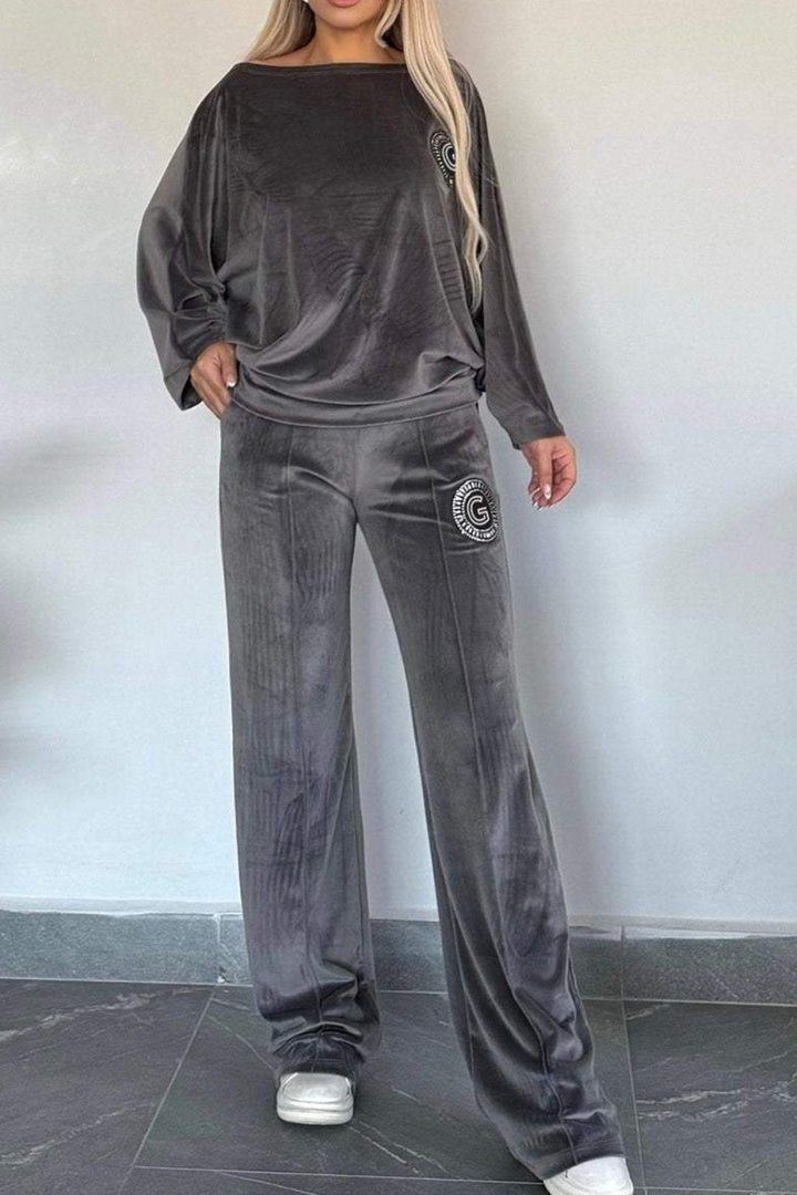 Lara – Suèdelook Two-Piece Set met Vleermuismouwen
