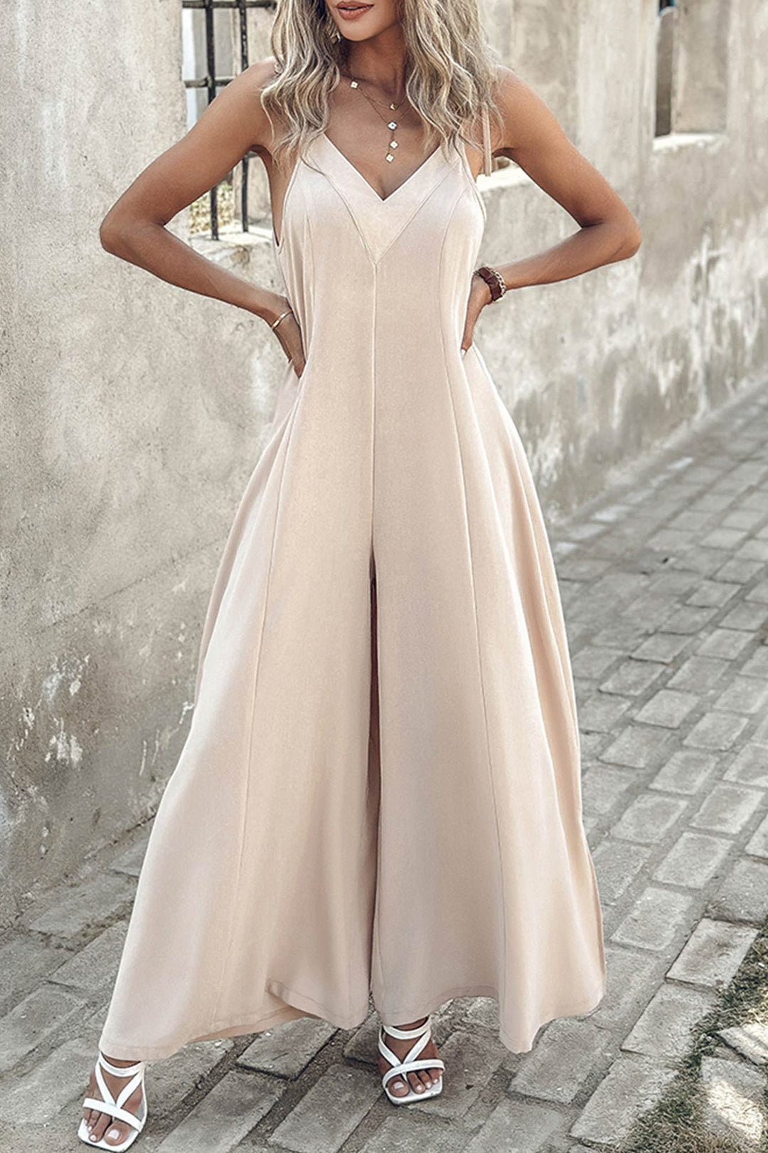 Yfke – Jumpsuit met Strikbandjes, V-Hals en Wijde Pijpen