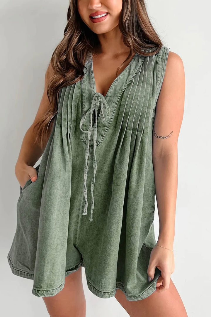 Bo – Mouwloze Denim Romper met Striksluiting en V-Hals
