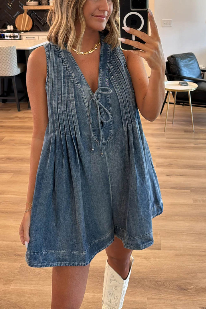 Bo – Mouwloze Denim Romper met Striksluiting en V-Hals