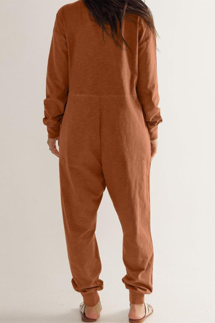Sofie – Jumpsuit met V-Hals, Lage Schouders en Lange Mouwen