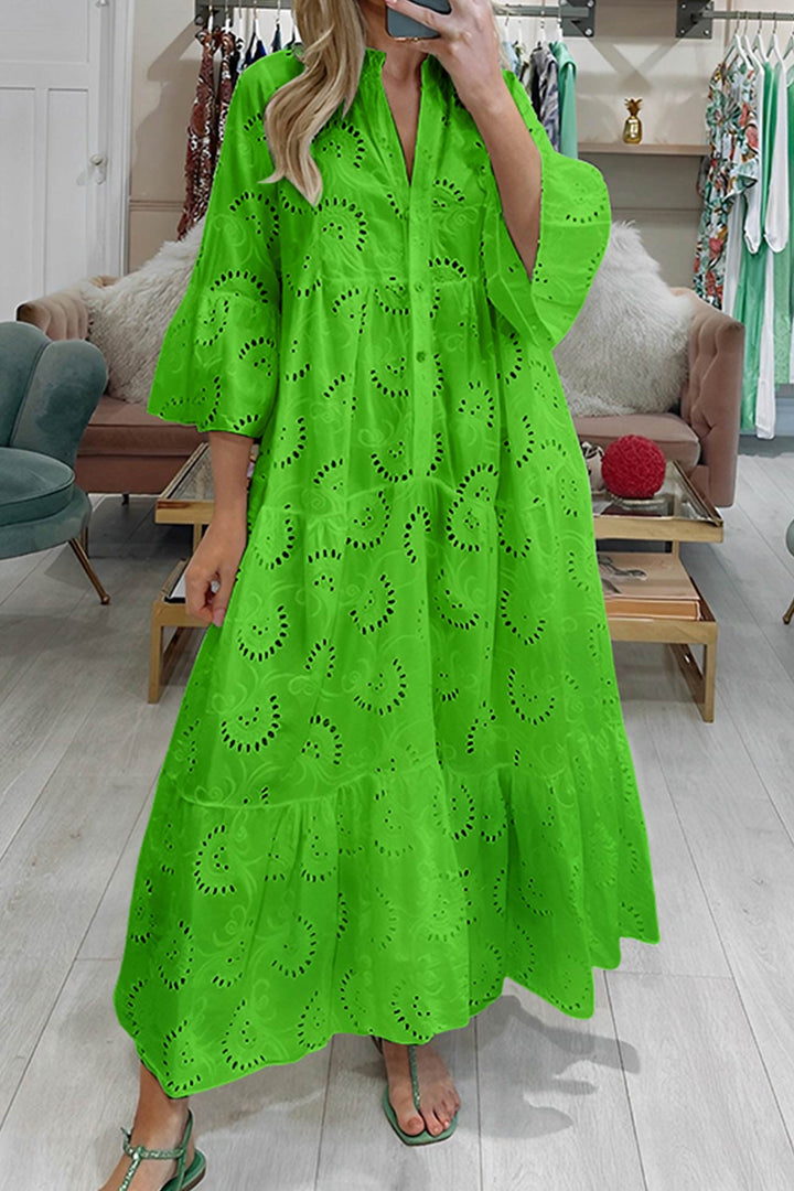 Bente – Geborduurde Maxi Jurk met Vlindermouwen en V-Hals