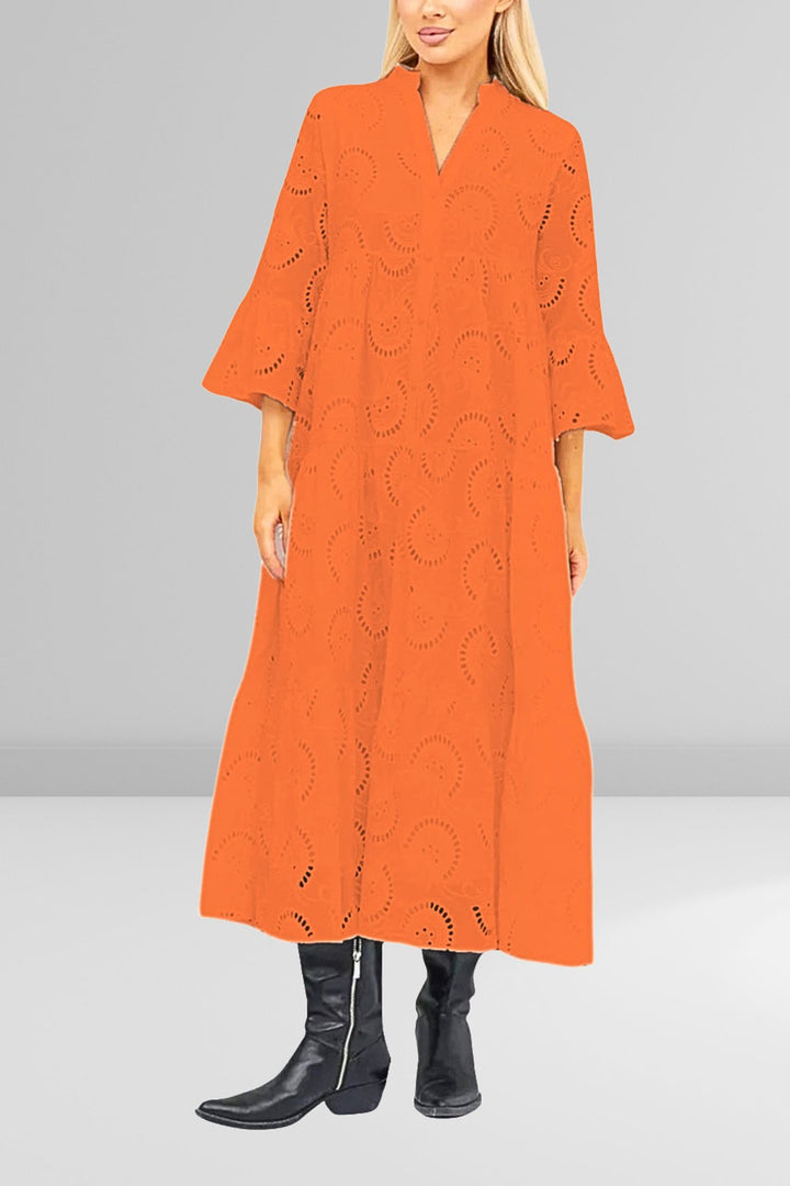 Bente – Geborduurde Maxi Jurk met Vlindermouwen en V-Hals