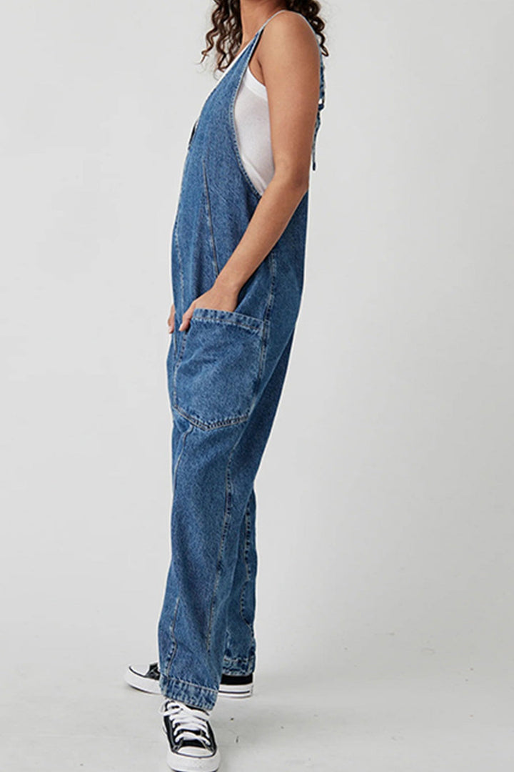 Linde – Mouwloze Denim Jumpsuit met V-Hals en Verstelbare Bandjes