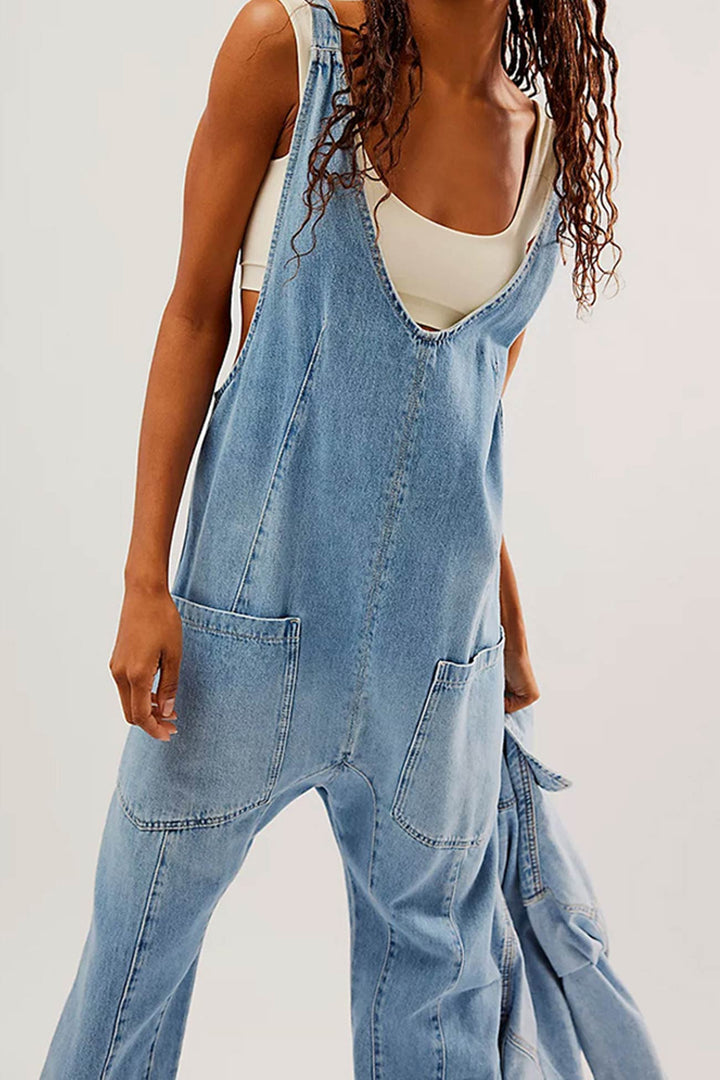 Linde – Mouwloze Denim Jumpsuit met V-Hals en Verstelbare Bandjes