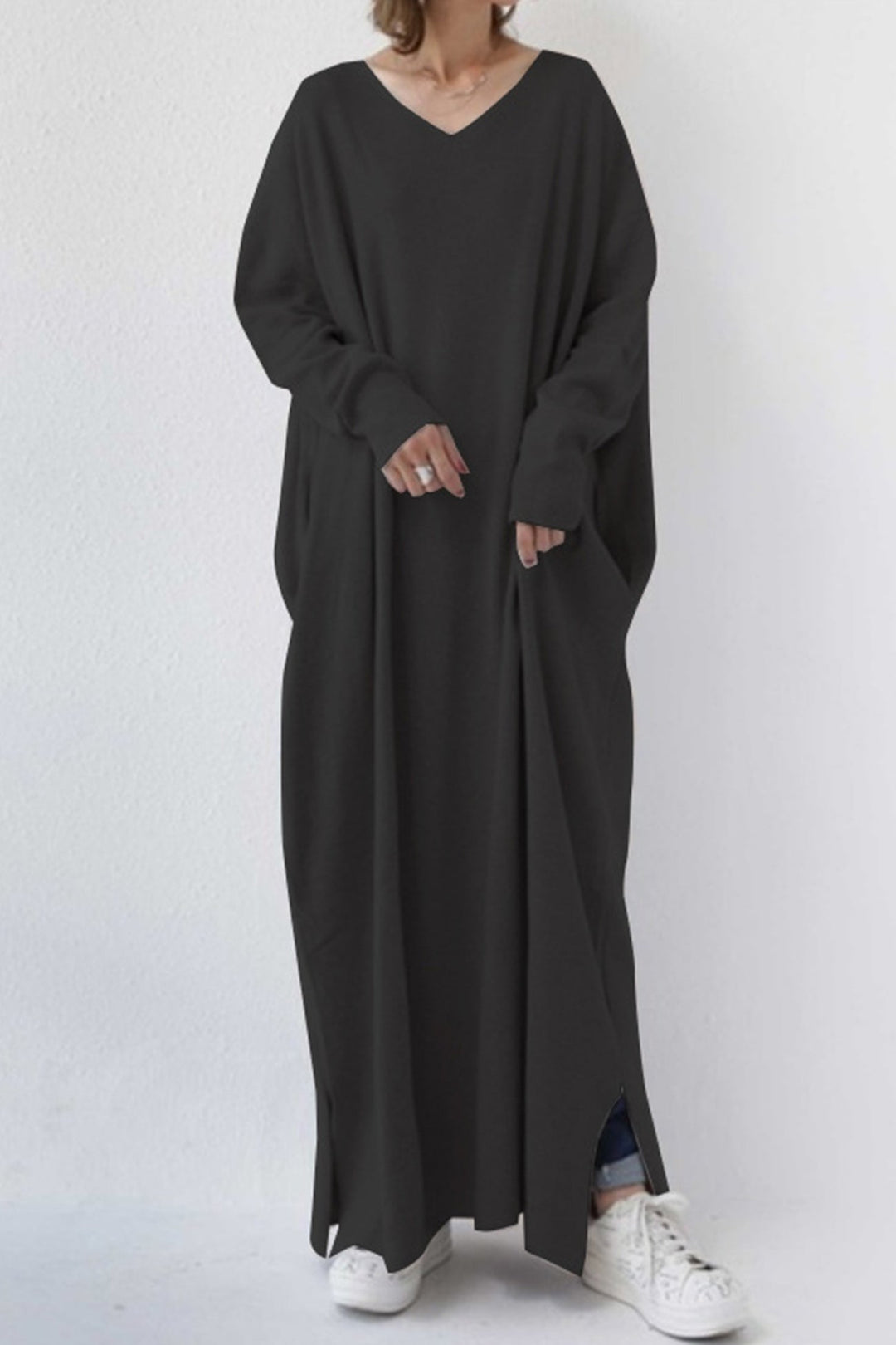 Tessa – Sweaterjurk met V-Hals en Splitzoom