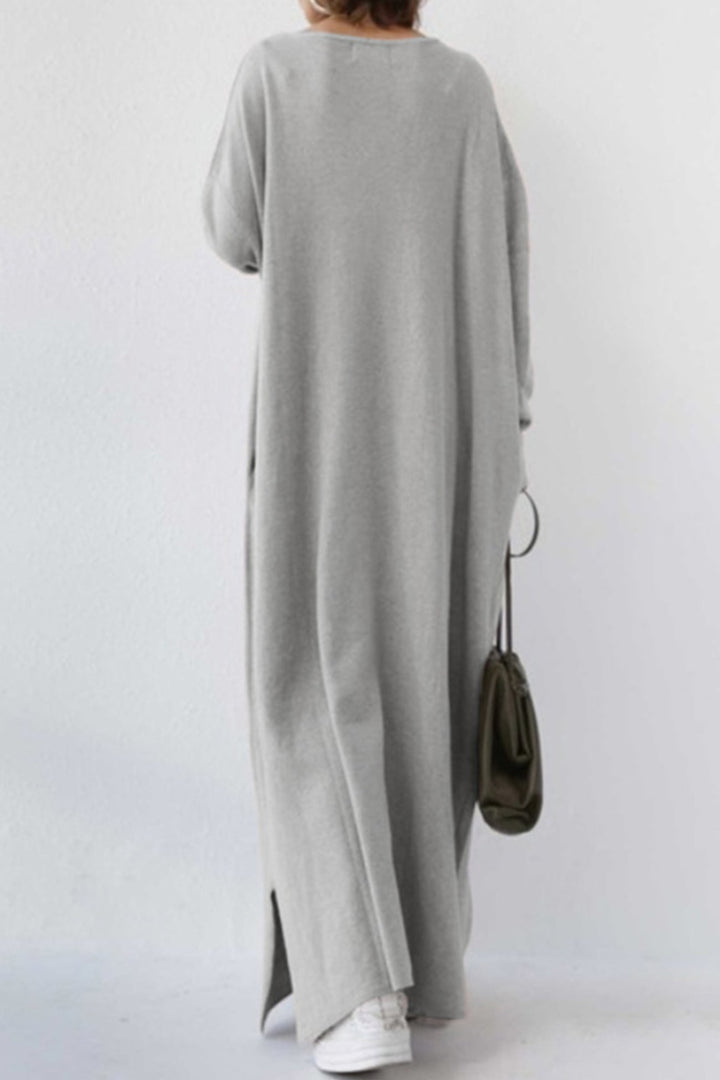Tessa – Sweaterjurk met V-Hals en Splitzoom