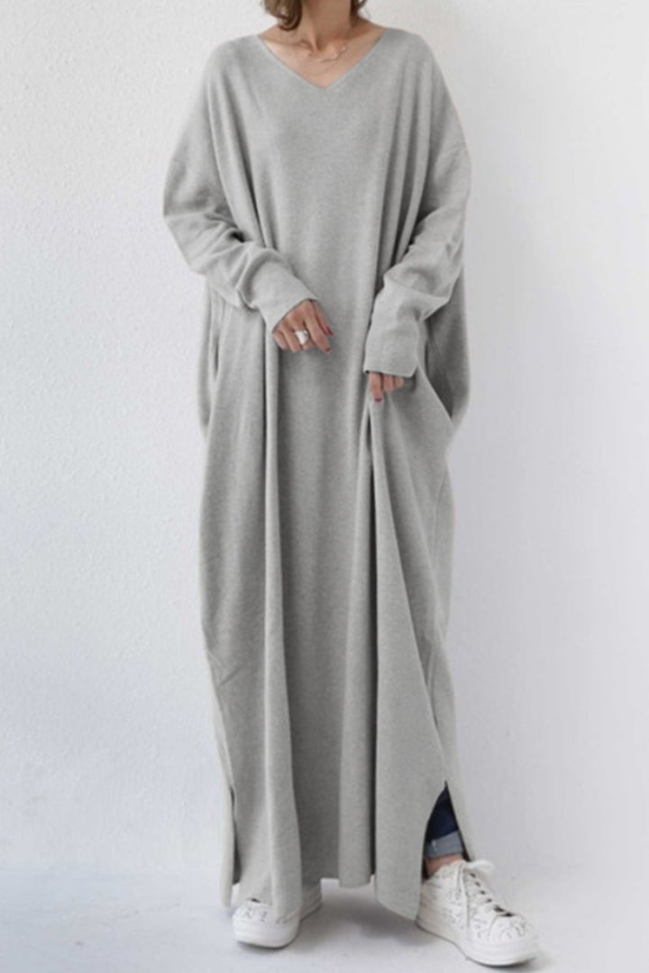 Tessa – Sweaterjurk met V-Hals en Splitzoom